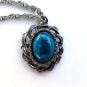 Vintage faux turquoise bezel silver tone necklace 24"